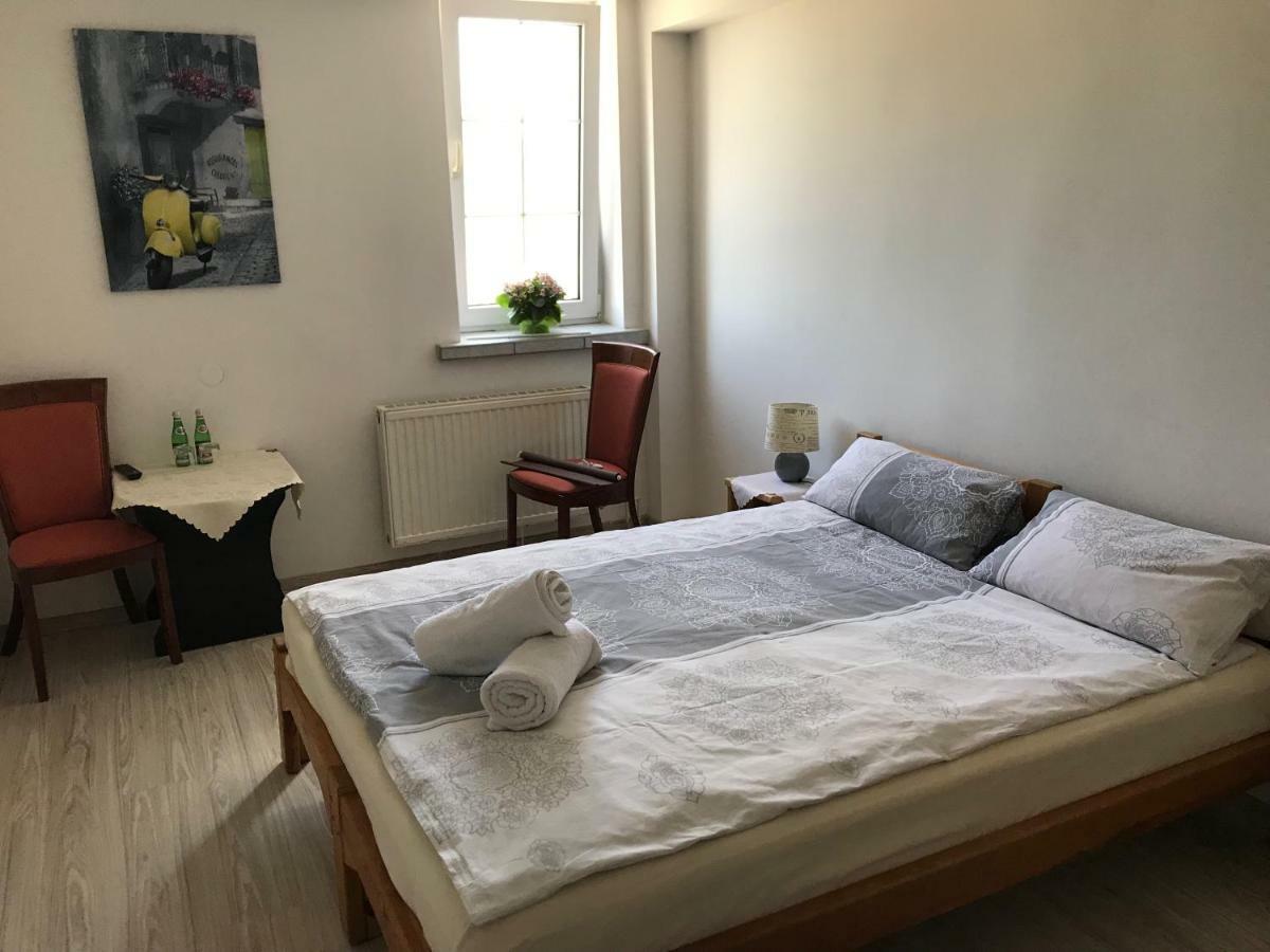 Motel I Restauracja "Pod Baszta" Наґловіце Екстер'єр фото